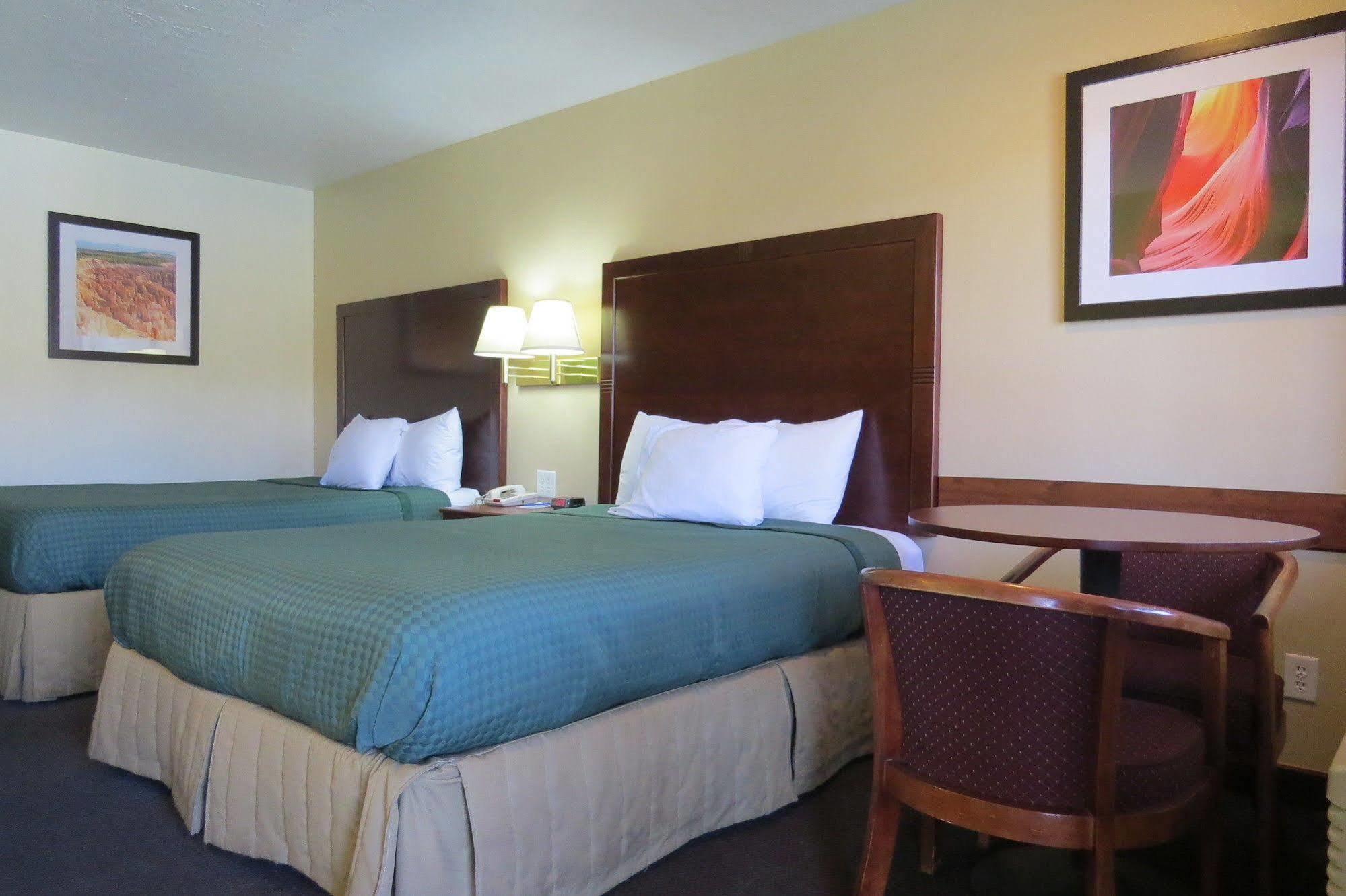 America'S Best Inn & Suites Saint George Exterior foto